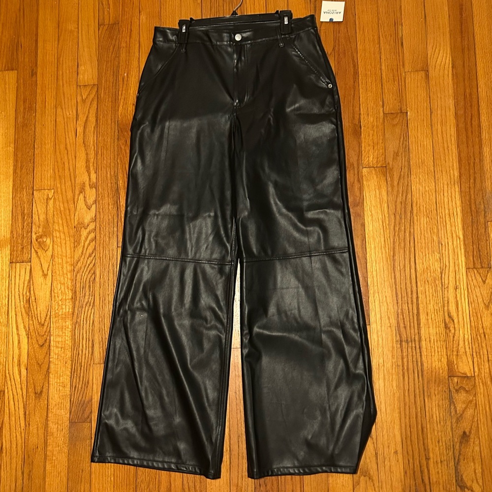 Arizona Jean Company Black Faux Leather Junior Pant
